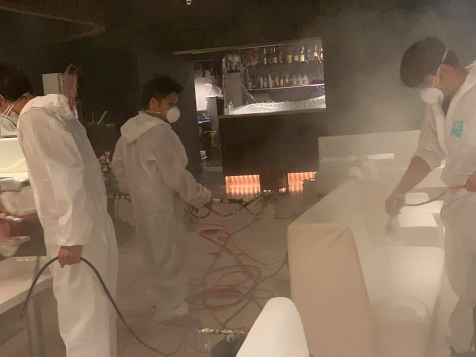 本日は、ラウンジの「エコキメラ」処理を依頼されました。